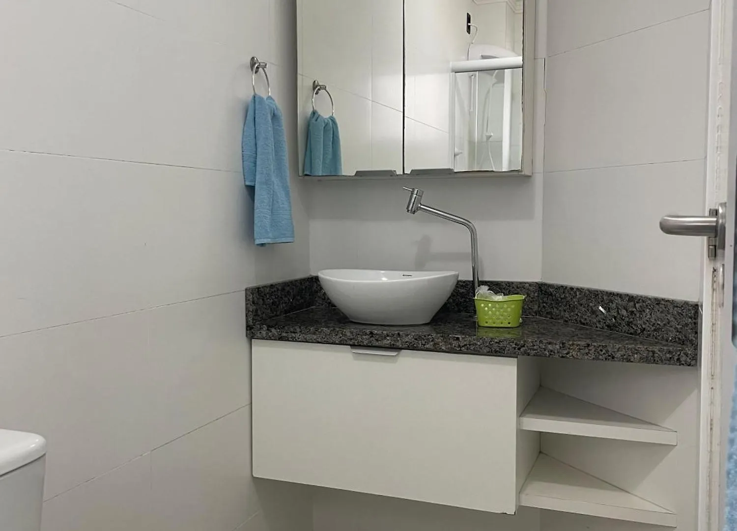 Apto Aconchegante 5 Min Da Praia Florianopolis Apartment
